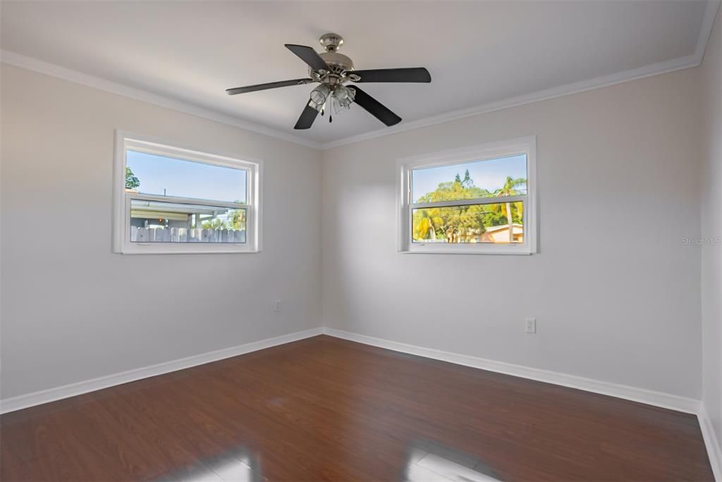 Activo con contrato: $289,999 (2 camas, 1 baños, 864 Pies cuadrados)