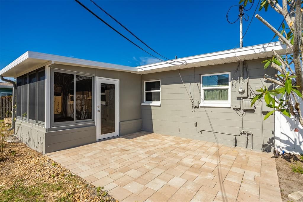 Activo con contrato: $289,999 (2 camas, 1 baños, 864 Pies cuadrados)
