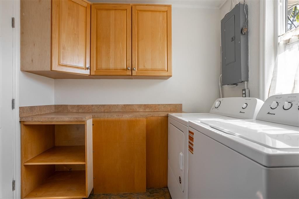 Activo con contrato: $289,999 (2 camas, 1 baños, 864 Pies cuadrados)