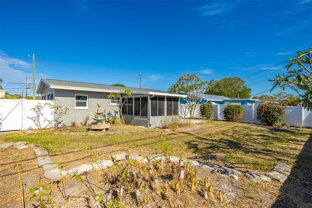 Activo con contrato: $289,999 (2 camas, 1 baños, 864 Pies cuadrados)
