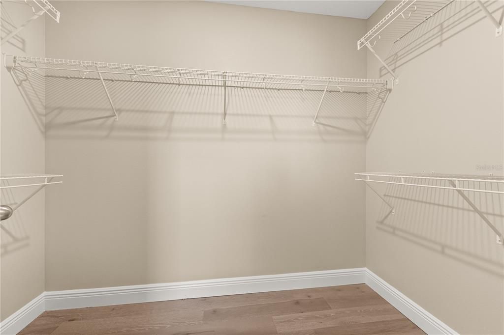 В аренду: $3,900 (6 спален, 4 ванн, 3400 Квадратных фут)