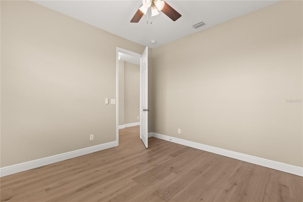 В аренду: $3,900 (6 спален, 4 ванн, 3400 Квадратных фут)