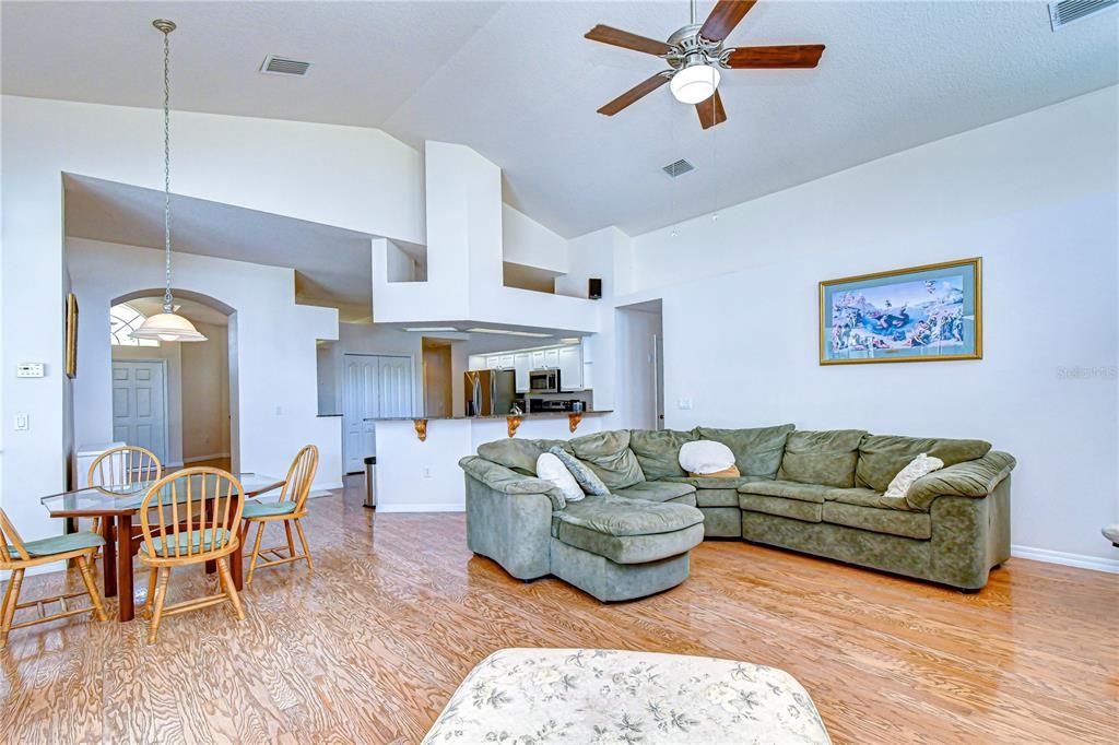 For Sale: $625,000 (4 beds, 3 baths, 3001 Square Feet)