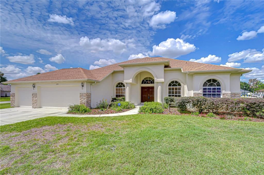 For Sale: $625,000 (4 beds, 3 baths, 3001 Square Feet)