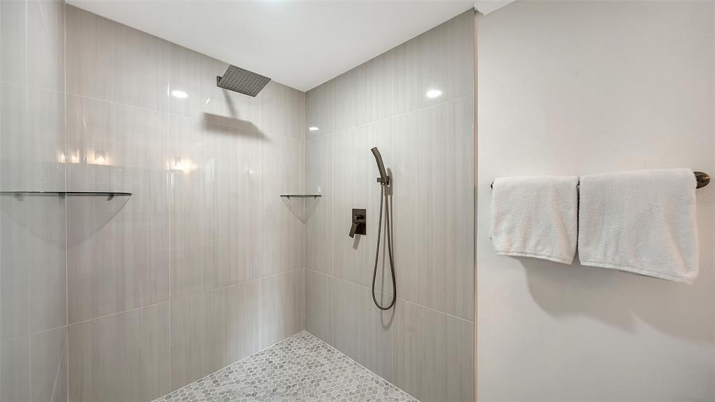 En Venta: $750,000 (2 camas, 2 baños, 1449 Pies cuadrados)