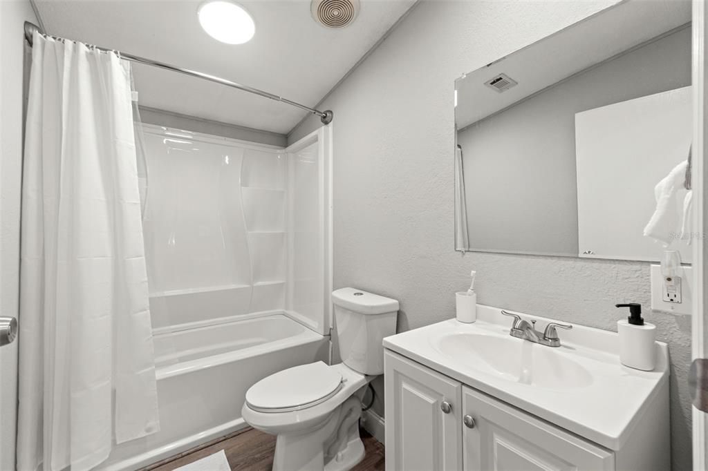 En Venta: $249,900 (4 camas, 2 baños, 1620 Pies cuadrados)