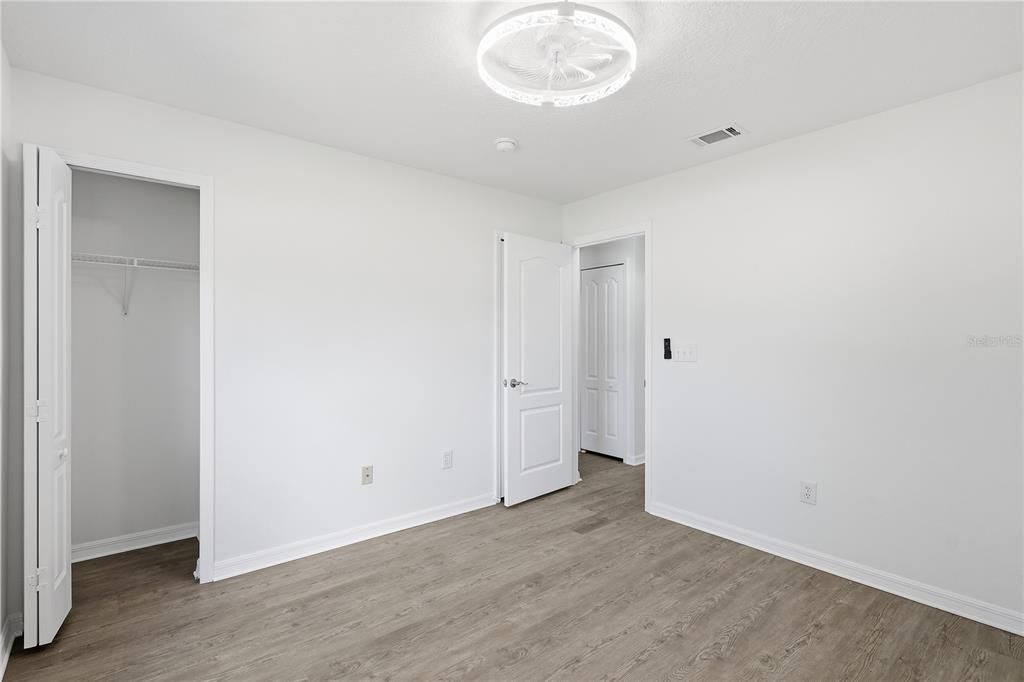 Activo con contrato: $268,990 (3 camas, 2 baños, 1184 Pies cuadrados)
