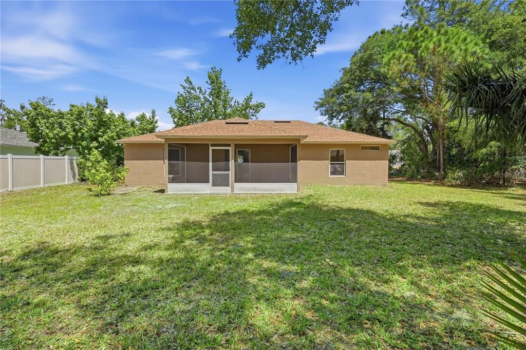 Activo con contrato: $268,990 (3 camas, 2 baños, 1184 Pies cuadrados)