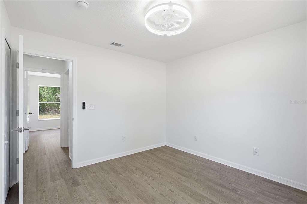 Activo con contrato: $268,990 (3 camas, 2 baños, 1184 Pies cuadrados)