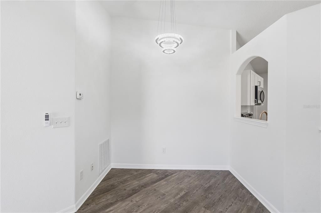 Activo con contrato: $268,990 (3 camas, 2 baños, 1184 Pies cuadrados)