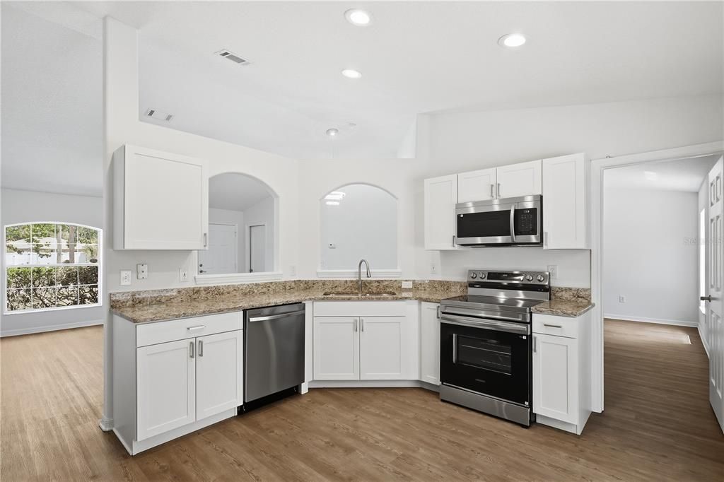 Activo con contrato: $268,990 (3 camas, 2 baños, 1184 Pies cuadrados)