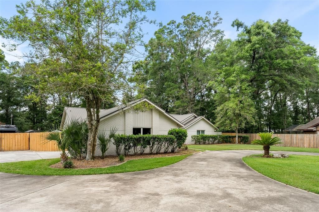 For Sale: $659,000 (4 beds, 2 baths, 3292 Square Feet)