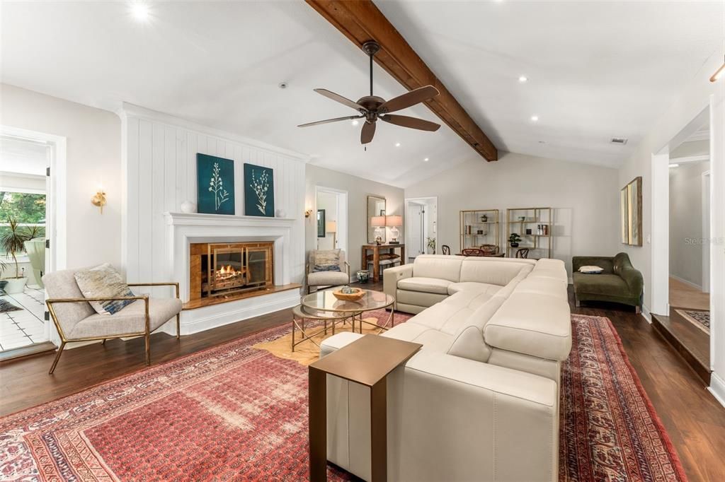 For Sale: $659,000 (4 beds, 2 baths, 3292 Square Feet)