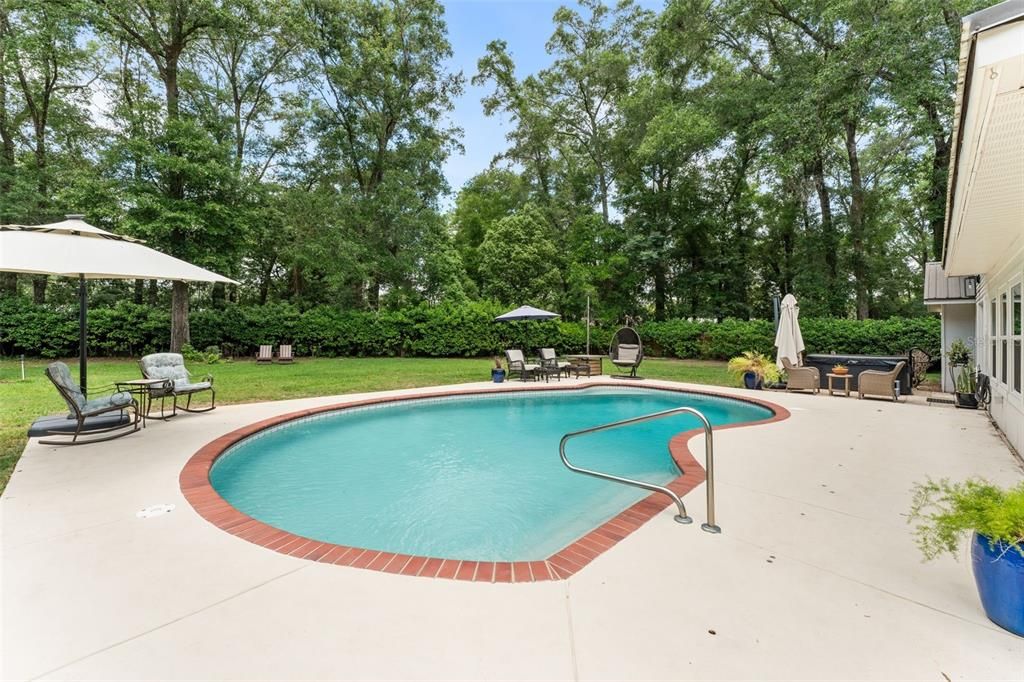 For Sale: $659,000 (4 beds, 2 baths, 3292 Square Feet)
