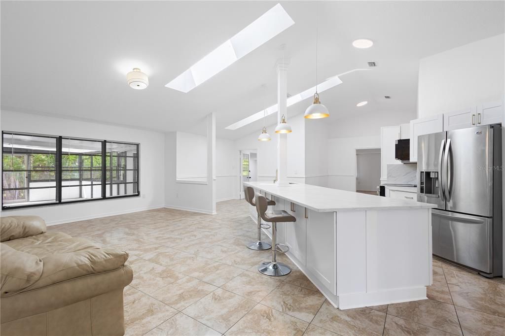 En Venta: $469,900 (6 camas, 3 baños, 2941 Pies cuadrados)