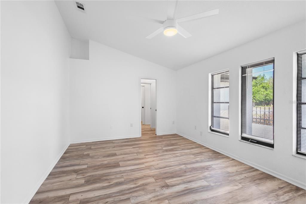 En Venta: $469,900 (6 camas, 3 baños, 2941 Pies cuadrados)
