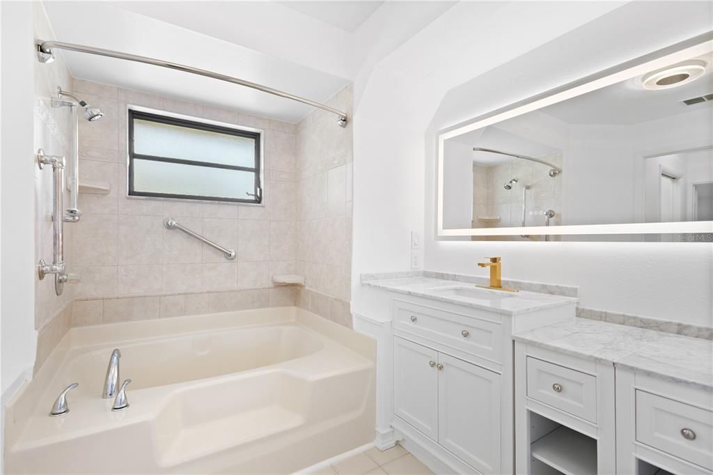 En Venta: $469,900 (6 camas, 3 baños, 2941 Pies cuadrados)