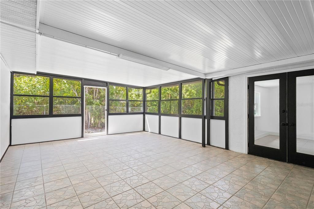 En Venta: $469,900 (6 camas, 3 baños, 2941 Pies cuadrados)