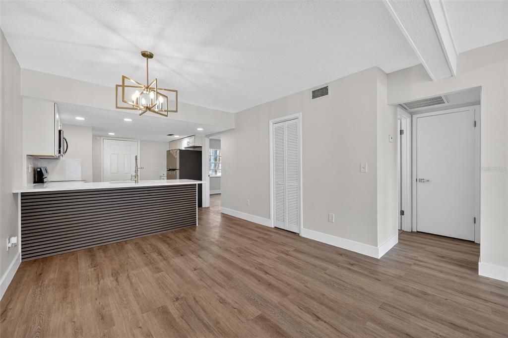 For Rent: $1,650 (2 beds, 2 baths, 1072 Square Feet)