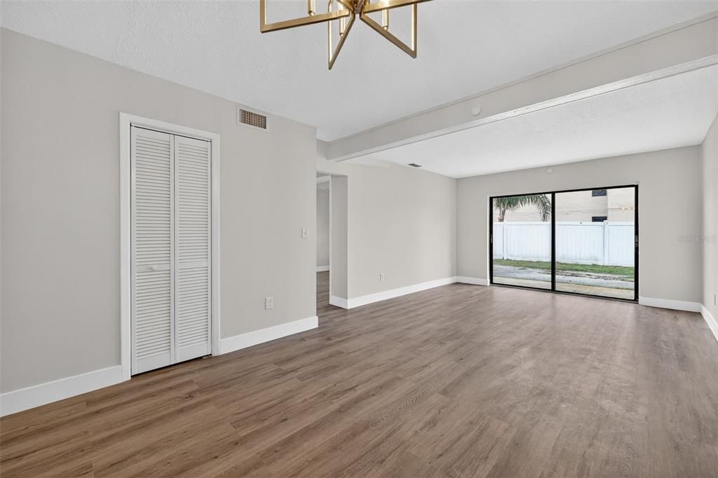 For Rent: $1,650 (2 beds, 2 baths, 1072 Square Feet)
