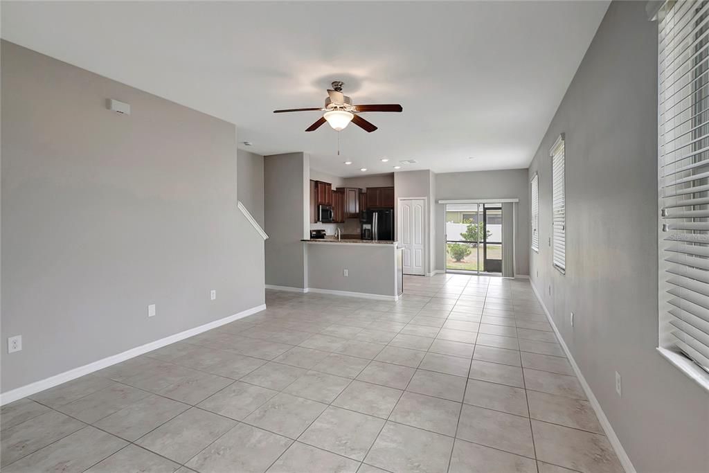 For Sale: $227,500 (2 beds, 2 baths, 1507 Square Feet)