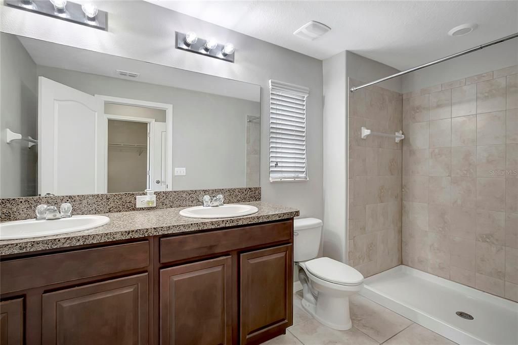 For Sale: $227,500 (2 beds, 2 baths, 1507 Square Feet)