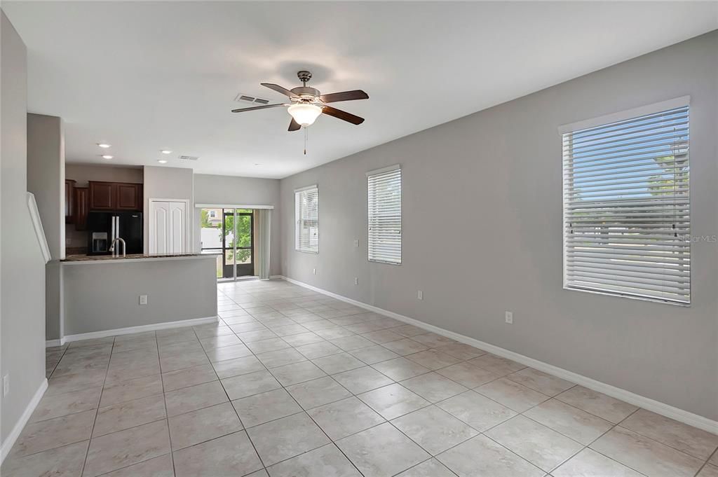 For Sale: $227,500 (2 beds, 2 baths, 1507 Square Feet)