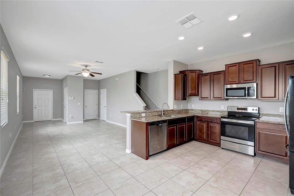 For Sale: $227,500 (2 beds, 2 baths, 1507 Square Feet)