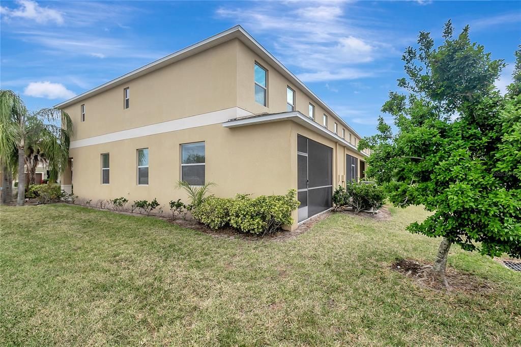 For Sale: $227,500 (2 beds, 2 baths, 1507 Square Feet)