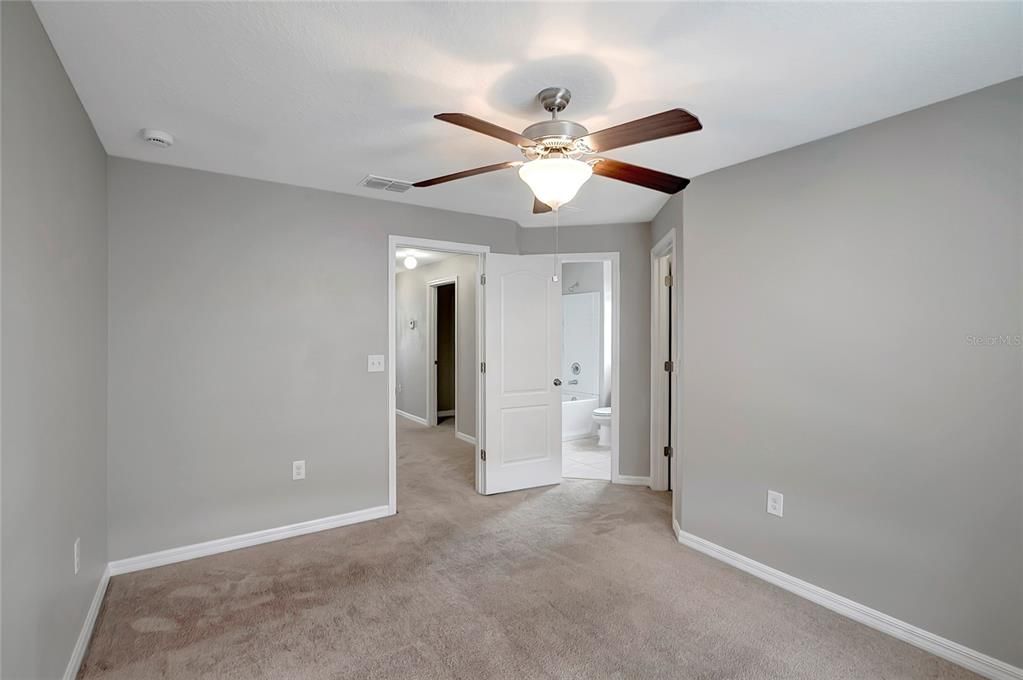For Sale: $227,500 (2 beds, 2 baths, 1507 Square Feet)