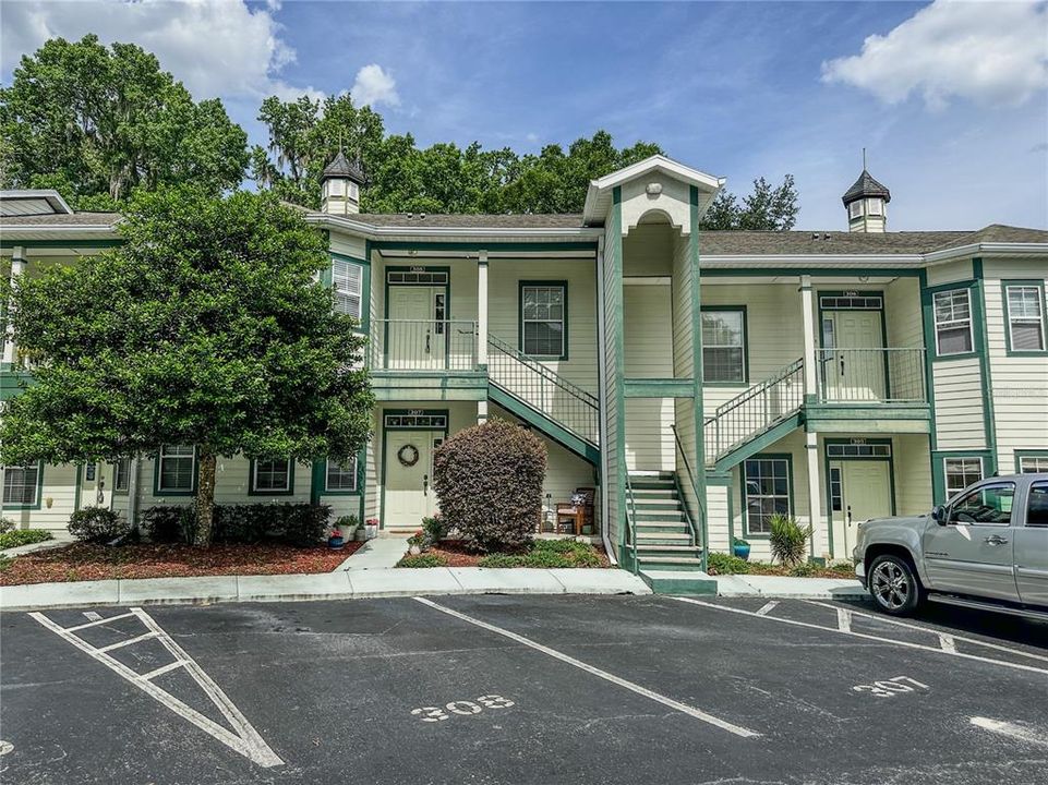 For Sale: $148,900 (2 beds, 2 baths, 1190 Square Feet)