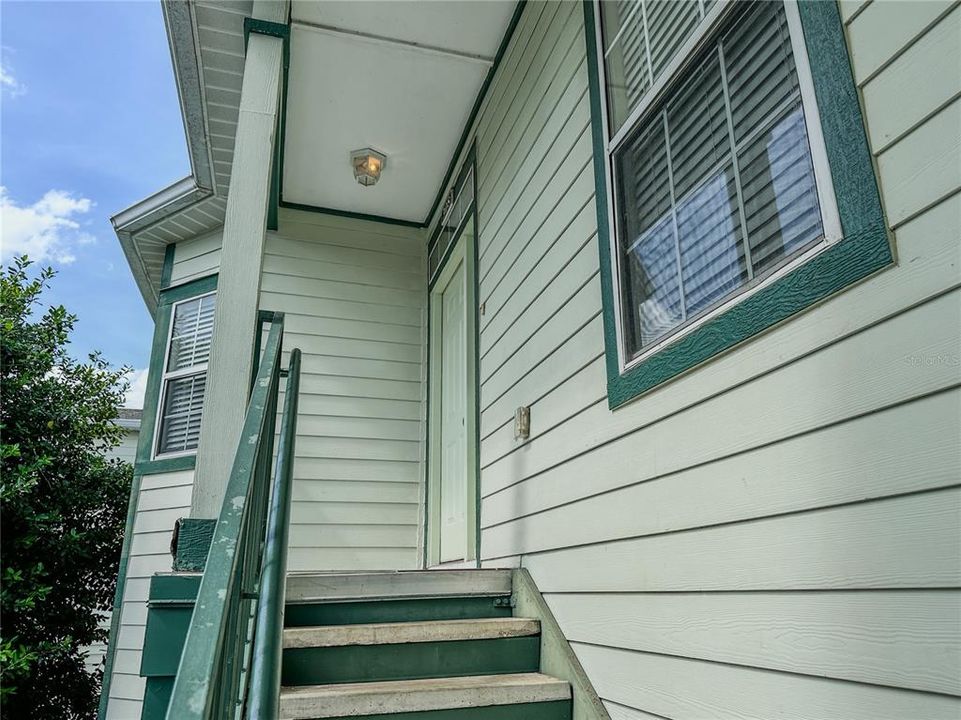 For Sale: $148,900 (2 beds, 2 baths, 1190 Square Feet)