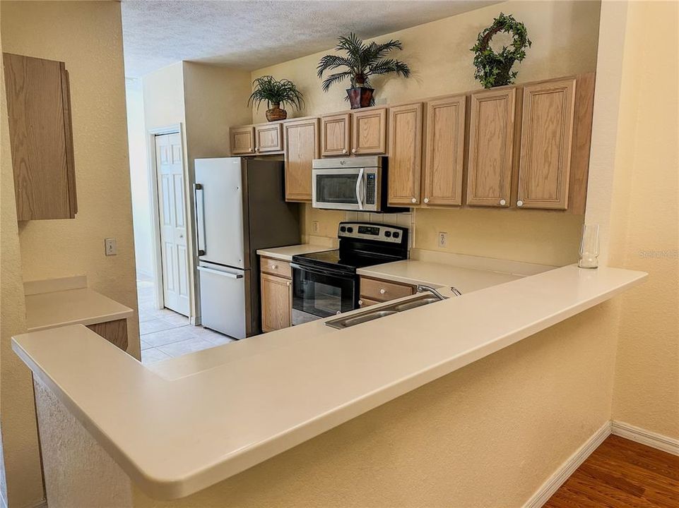 For Sale: $148,900 (2 beds, 2 baths, 1190 Square Feet)