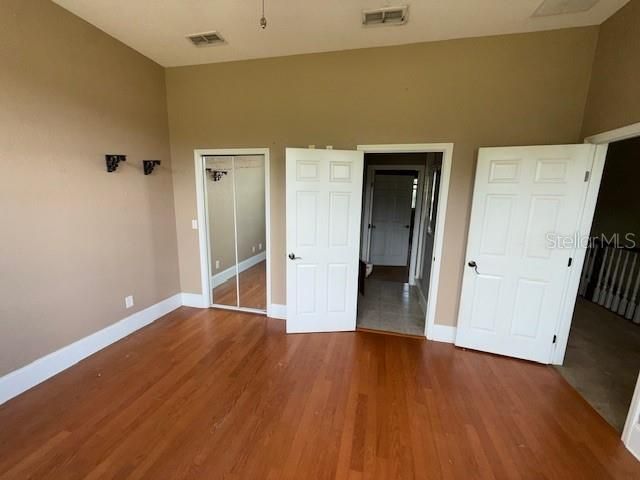 Activo con contrato: $799,900 (4 camas, 4 baños, 3859 Pies cuadrados)