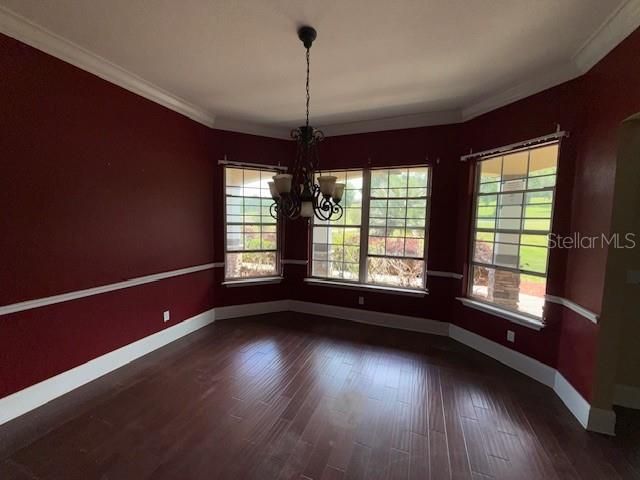 Activo con contrato: $799,900 (4 camas, 4 baños, 3859 Pies cuadrados)