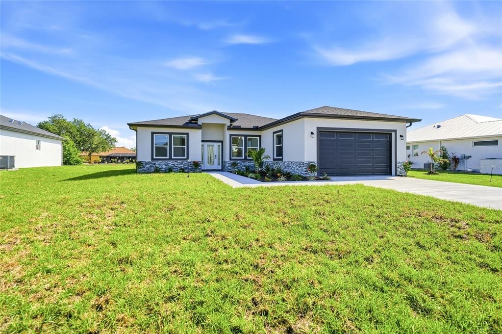 На продажу: $399,900 (3 спален, 3 ванн, 2200 Квадратных фут)