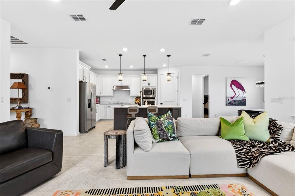 For Sale: $649,999 (2 beds, 2 baths, 1891 Square Feet)