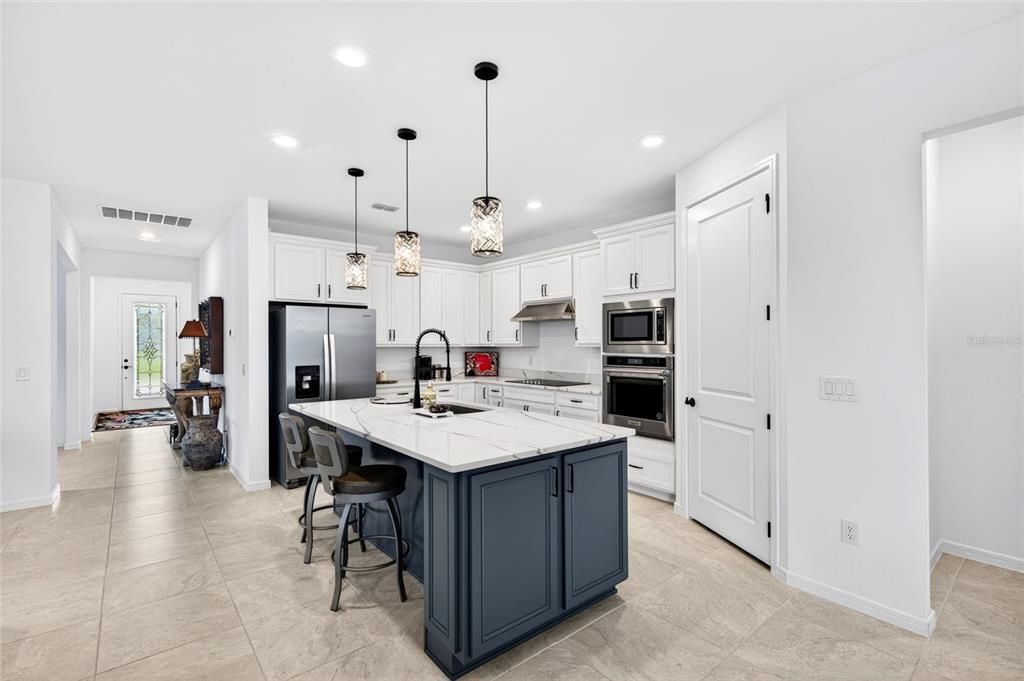 For Sale: $649,999 (2 beds, 2 baths, 1891 Square Feet)