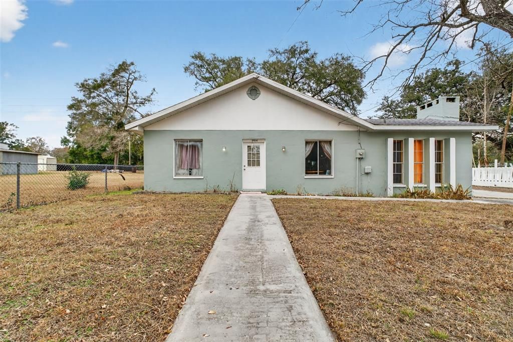 For Sale: $390,000 (5 beds, 3 baths, 2236 Square Feet)