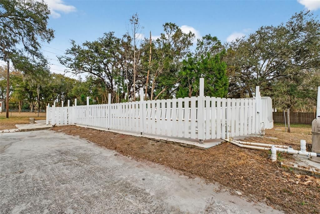 For Sale: $390,000 (5 beds, 3 baths, 2236 Square Feet)
