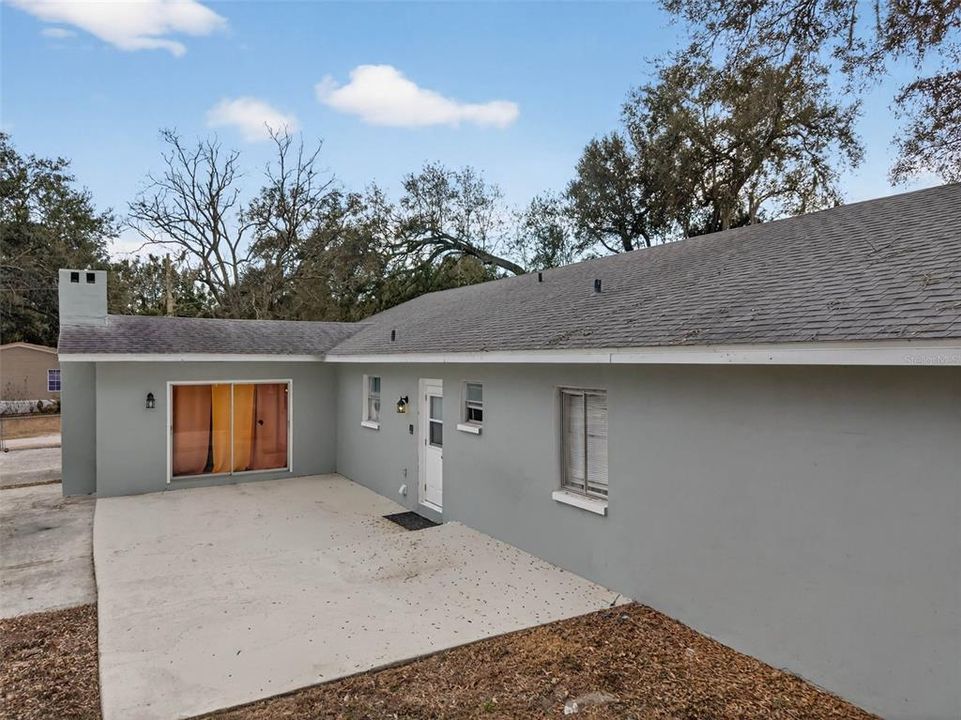 For Sale: $390,000 (5 beds, 3 baths, 2236 Square Feet)
