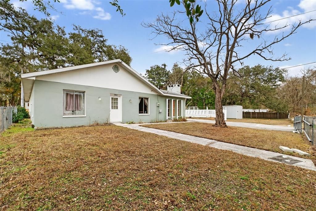 For Sale: $390,000 (5 beds, 3 baths, 2236 Square Feet)