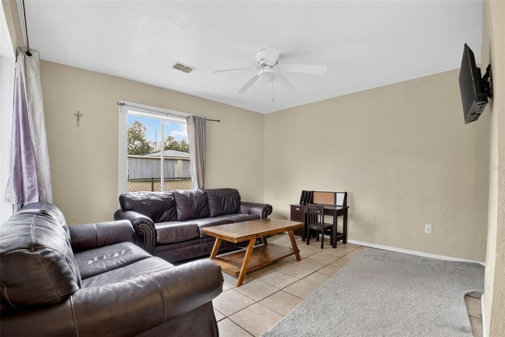 For Sale: $390,000 (5 beds, 3 baths, 2236 Square Feet)