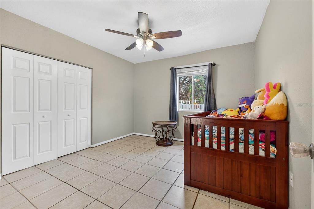 For Sale: $390,000 (5 beds, 3 baths, 2236 Square Feet)
