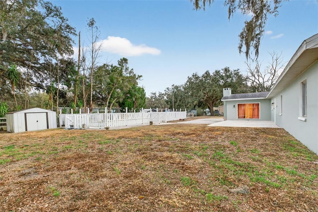 For Sale: $390,000 (5 beds, 3 baths, 2236 Square Feet)