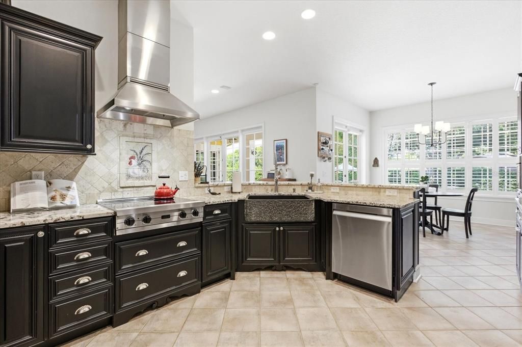 Active With Contract: $1,475,000 (6 beds, 4 baths, 4027 Square Feet)