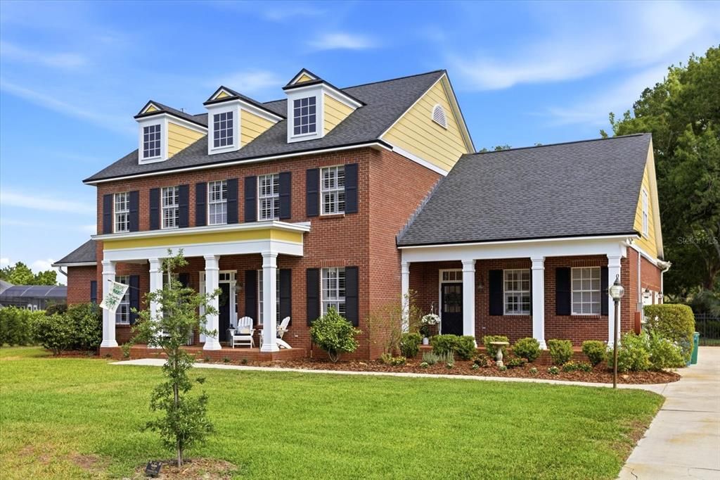 Active With Contract: $1,475,000 (6 beds, 4 baths, 4027 Square Feet)