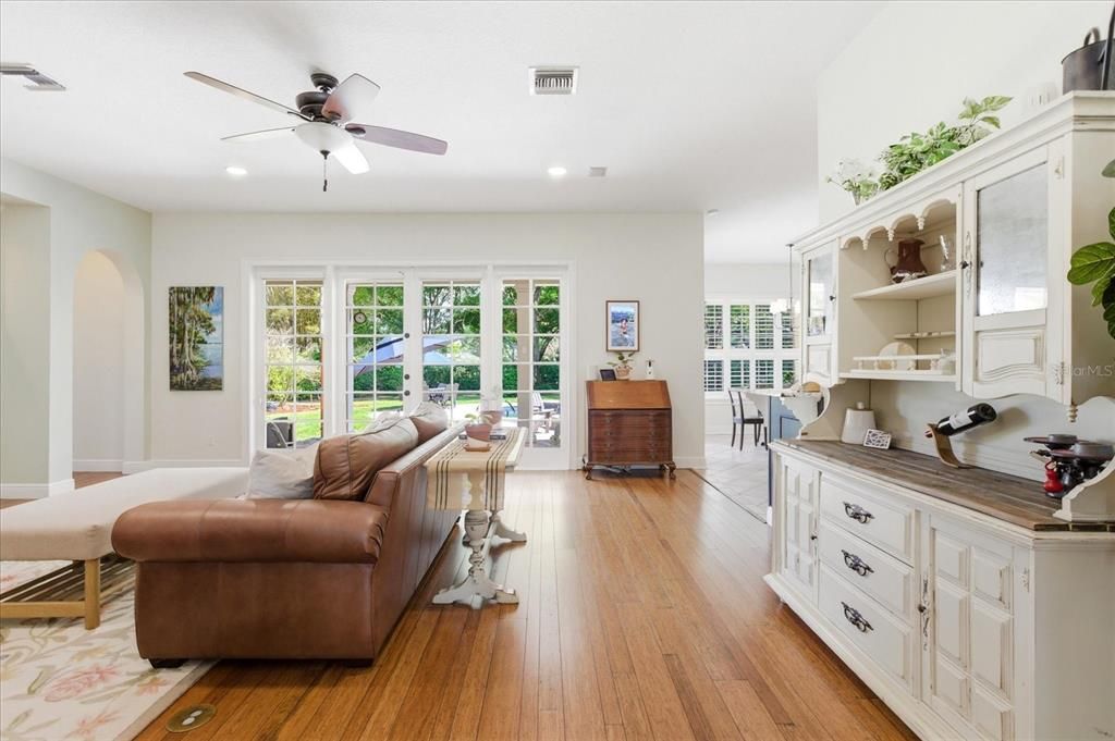 Active With Contract: $1,475,000 (6 beds, 4 baths, 4027 Square Feet)