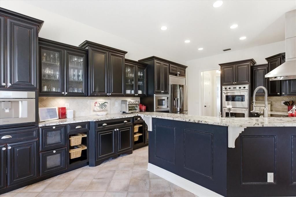 Active With Contract: $1,475,000 (6 beds, 4 baths, 4027 Square Feet)