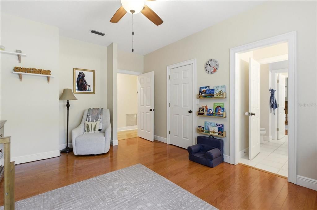Active With Contract: $1,475,000 (6 beds, 4 baths, 4027 Square Feet)